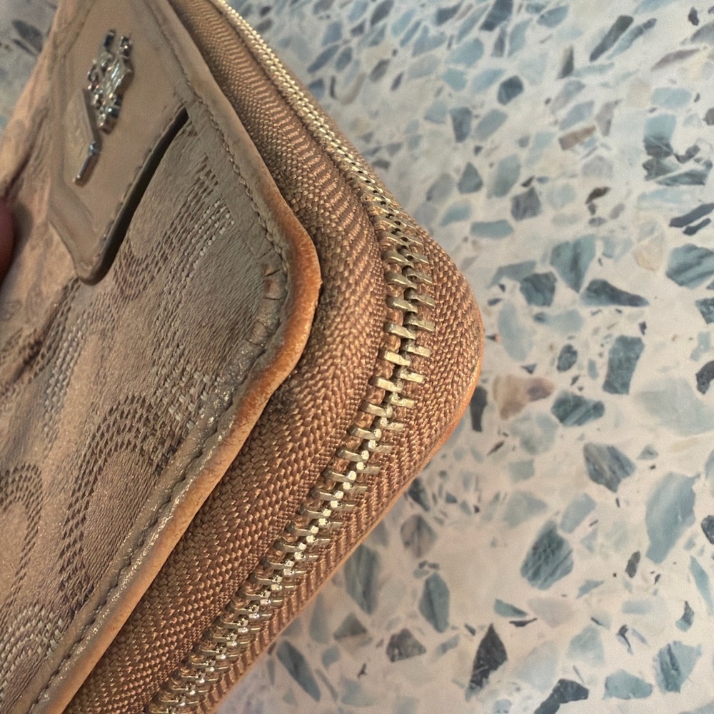Coach Signature Zip Around Wallet Khaki Tan Jacquard Leather Trim - Picture 4 of 5